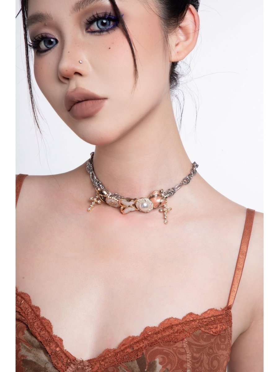 CIYAVENIAccessories & BagsBaroque Layered Cross & Bow Choker