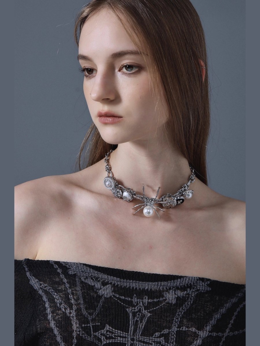 CIYAVENIAccessories & BagsRhinestone Spider Choker Necklace