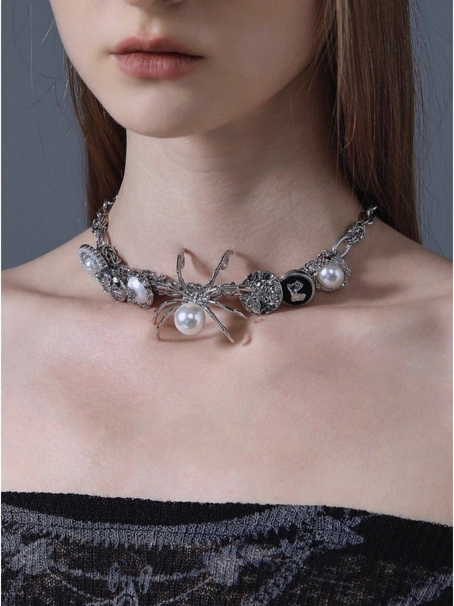 CIYAVENIAccessories & BagsRhinestone Spider Choker Necklace